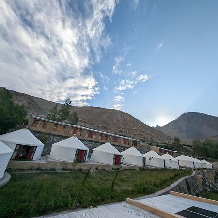 Apex Hotels And Resorts Hussaini Karimabad  Εξωτερικό φωτογραφία