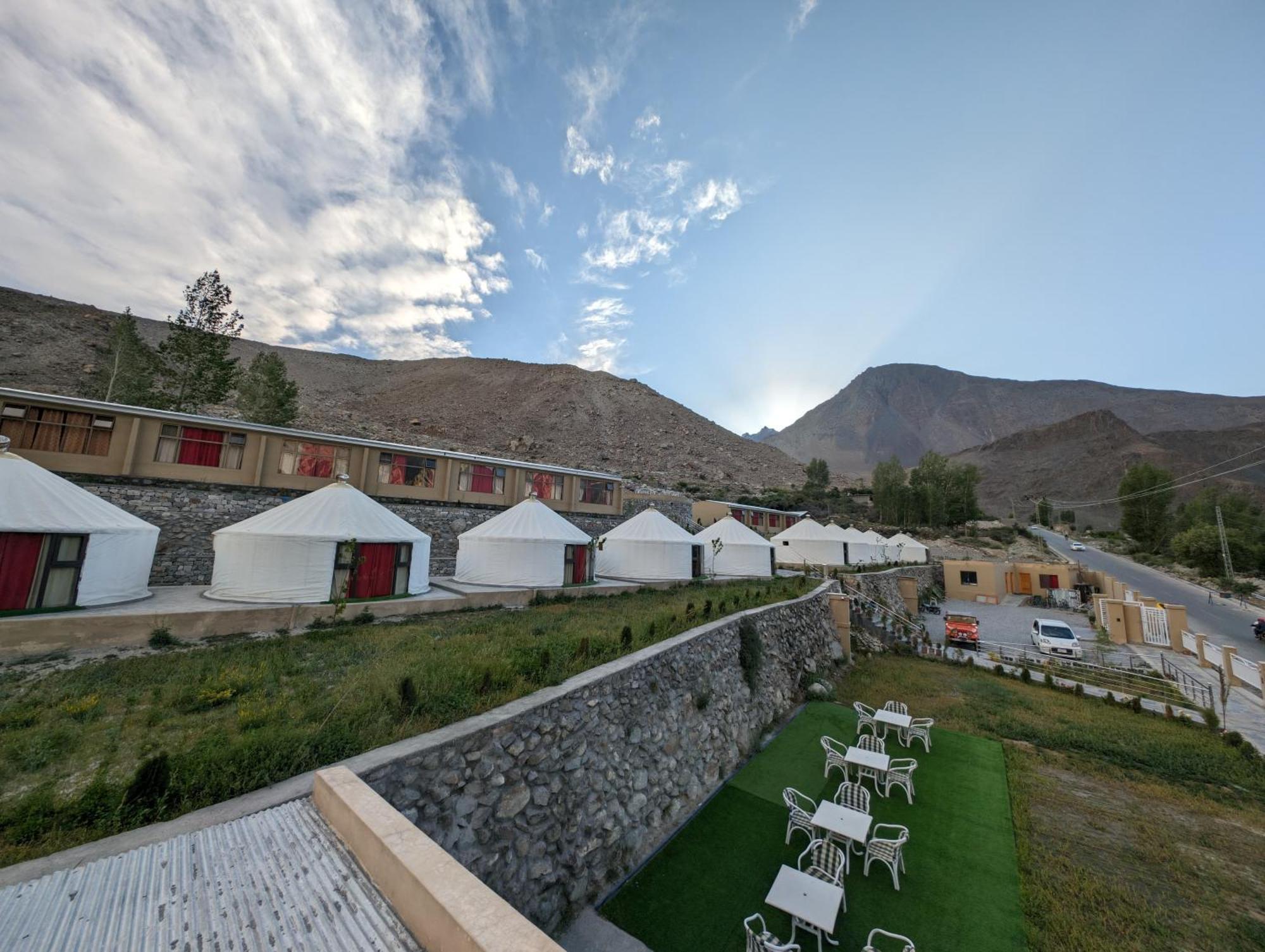 Apex Hotels And Resorts Hussaini Karimabad  Εξωτερικό φωτογραφία