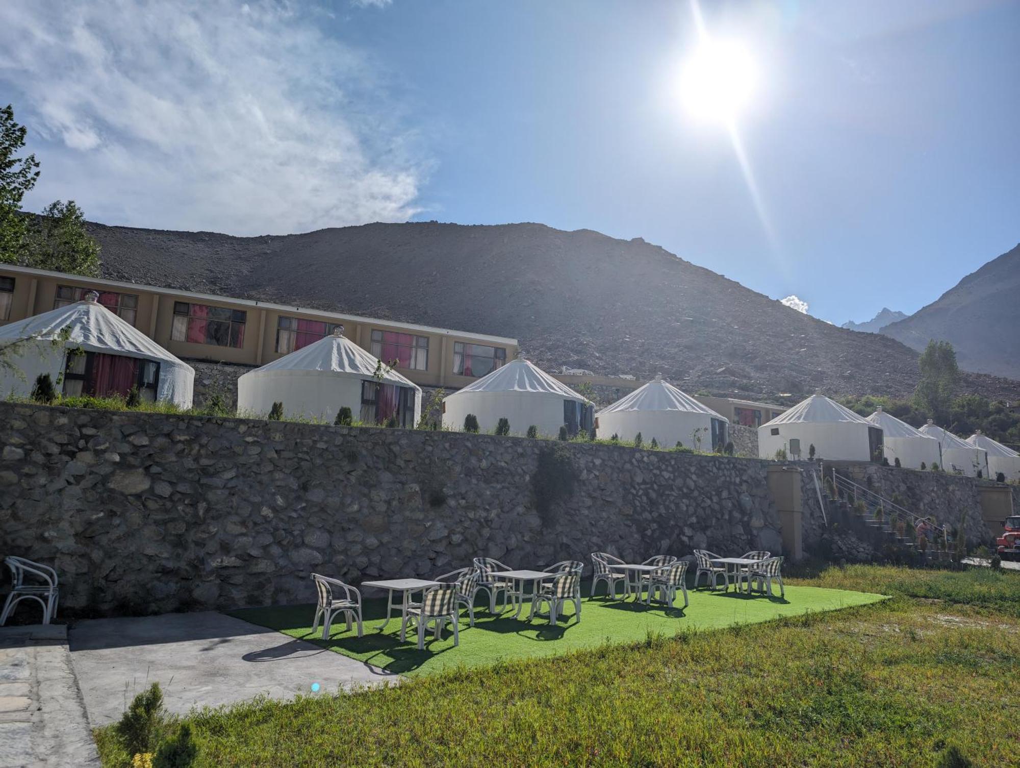 Apex Hotels And Resorts Hussaini Karimabad  Εξωτερικό φωτογραφία
