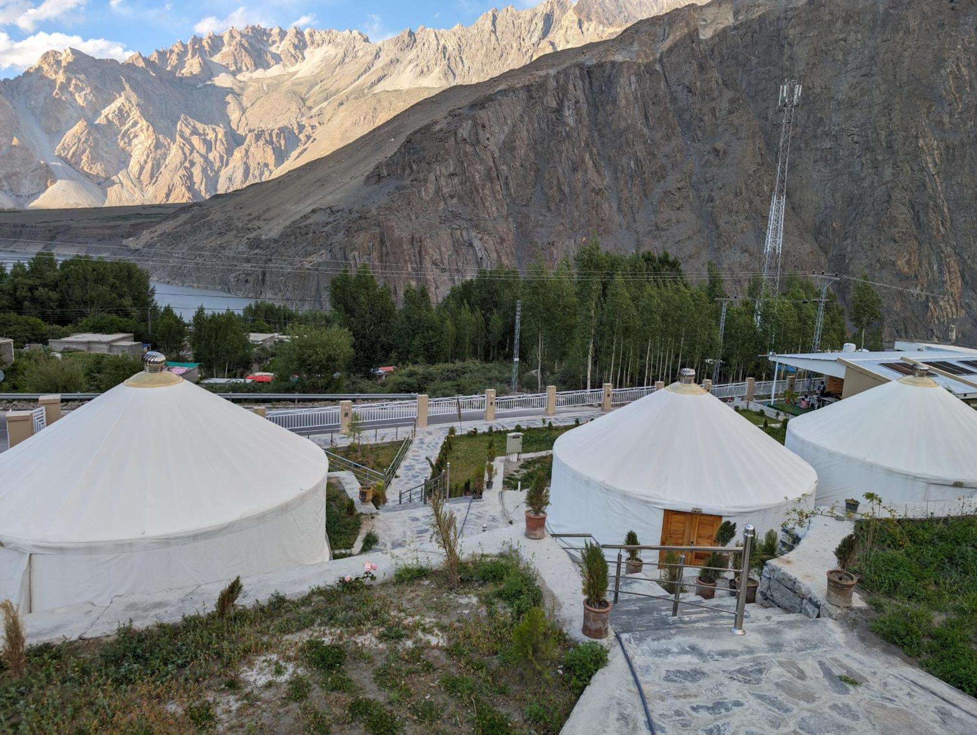Apex Hotels And Resorts Hussaini Karimabad  Εξωτερικό φωτογραφία